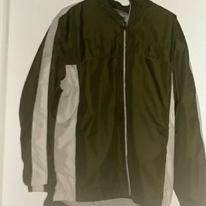 NIKE olive wind breaker